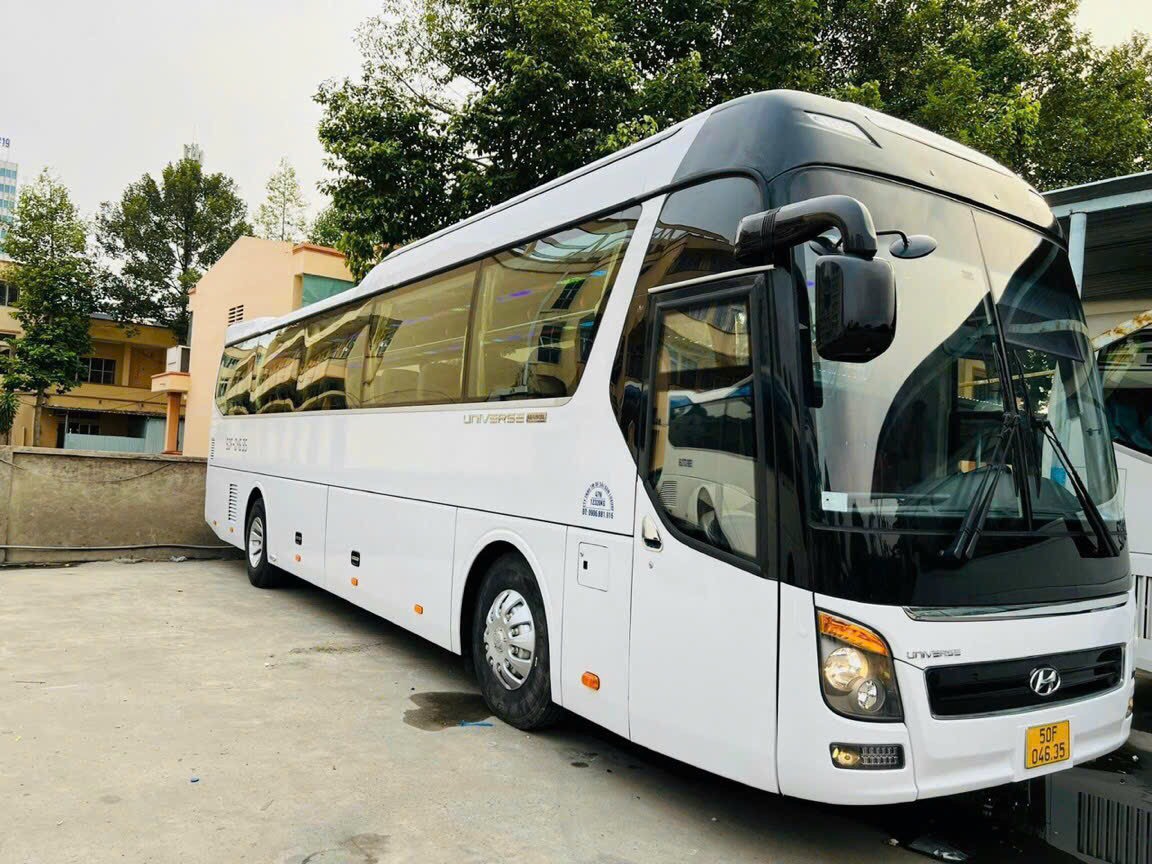 Chọn xe cho 15 người không khó nếu nắm rõ các tiêu chí này