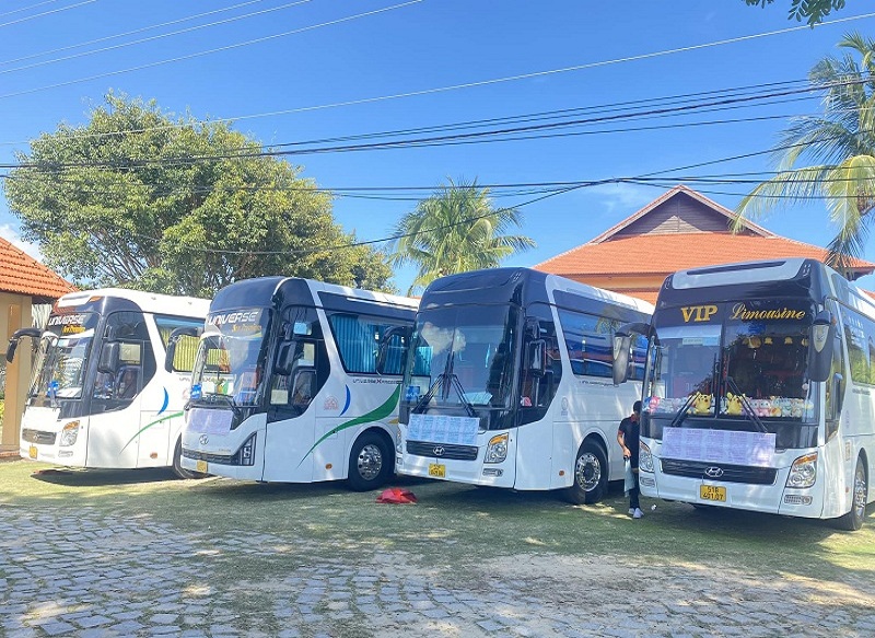Cho thuê xe du lịch ở Phú Quốc giá tốt: Long Street Tourist phục vụ nhanh, chuẩn cam kết