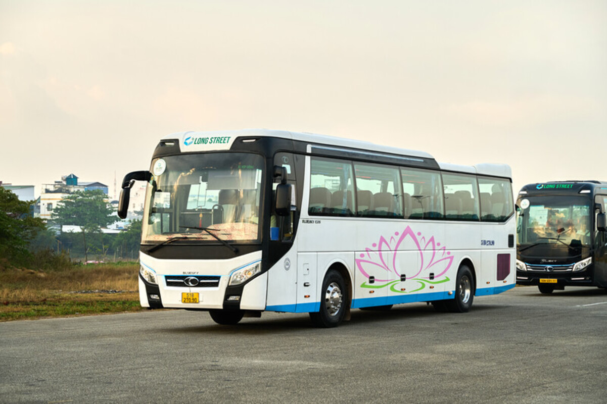 Thuê xe du lịch 29 chỗ Phú Quốc cùng Long Street Tourist đưa đón đúng hẹn
